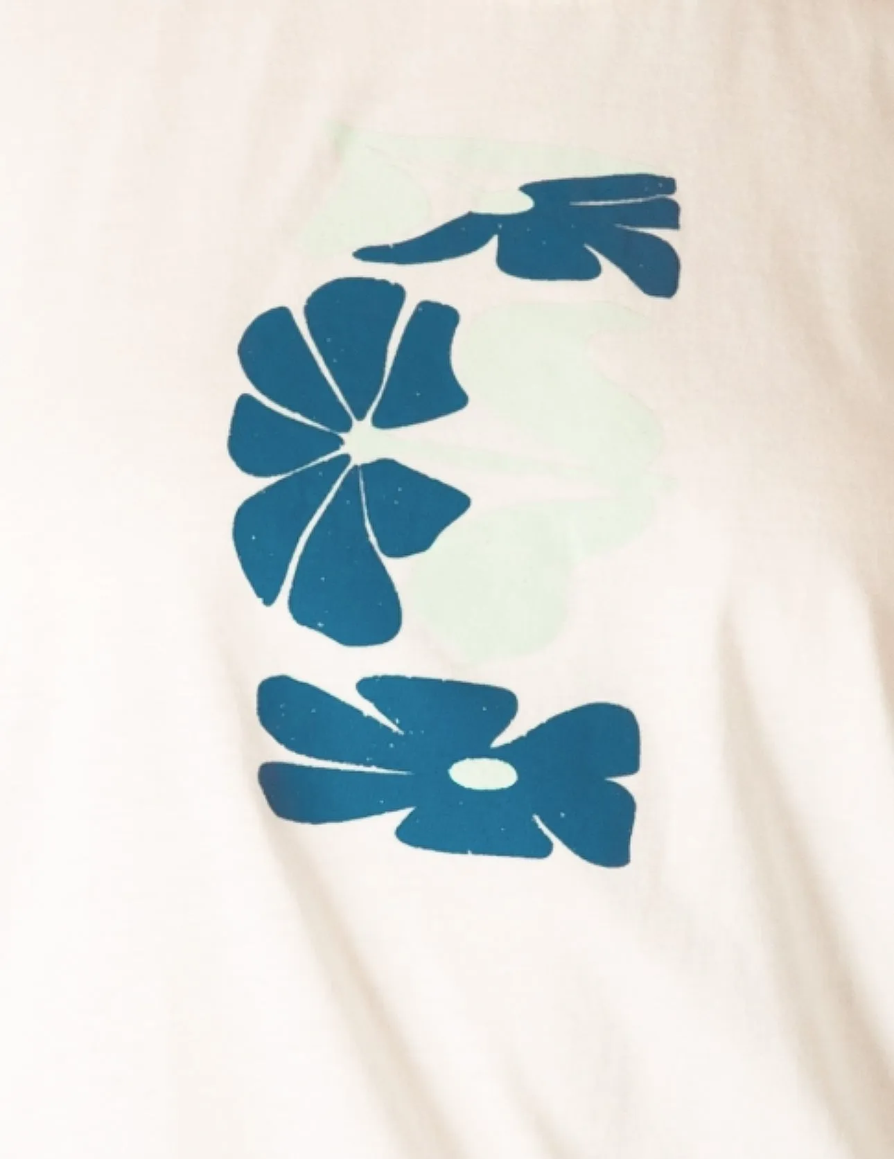 Blue Daisy White T-Shirt