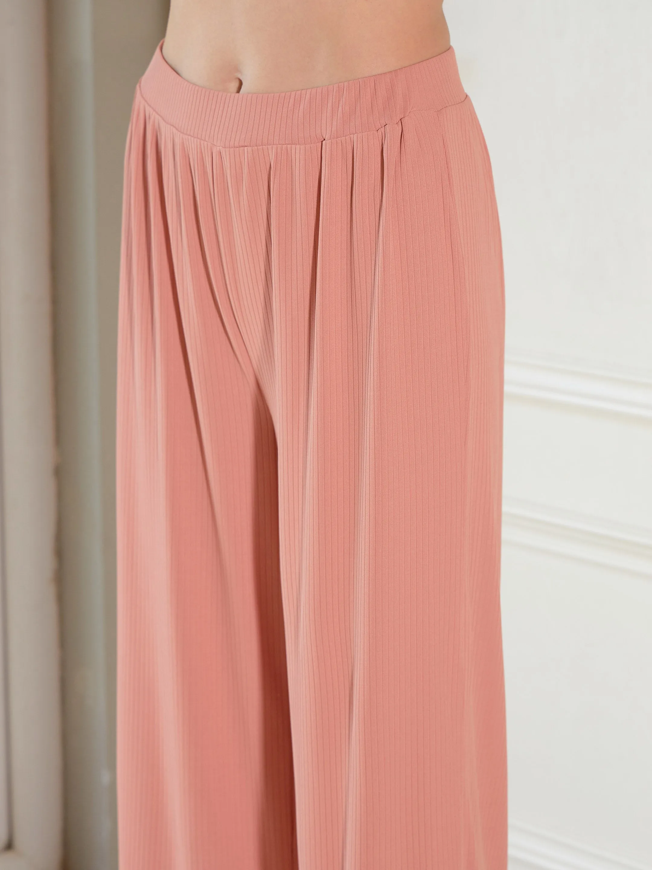 Women Peach Rib Strappy Top With Pants & Longline Shrug